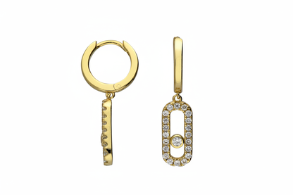 Gold hoop earrings 3:2 with 10% zoom out